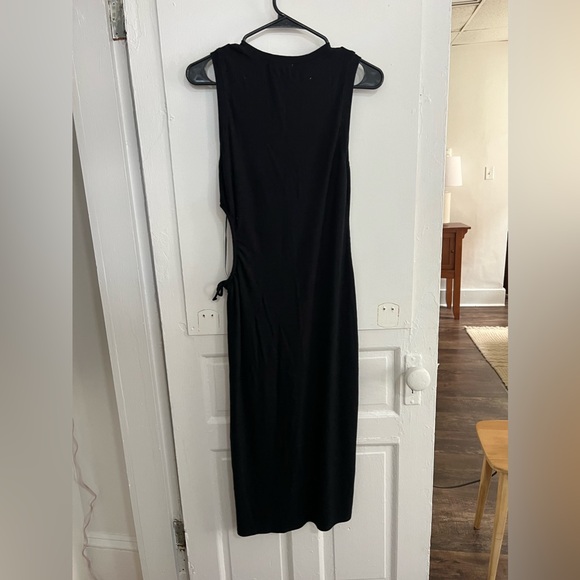 - Midi Body Con Dress with side Cut out - Picture 4 of 5